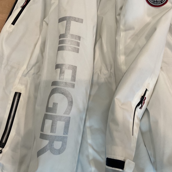 Women’s Tommy Hilfiger 3 in 1 Winter Jacket Size Small - Picture 16 of 16